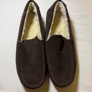 Koolaburra Men's Chocolate Suede Slip-Ons